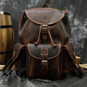 BNWT SLEEK BUCKET BACKPACK, CRAZY HORSE LEATHER, SIENNA/DARK BROWN, 15”